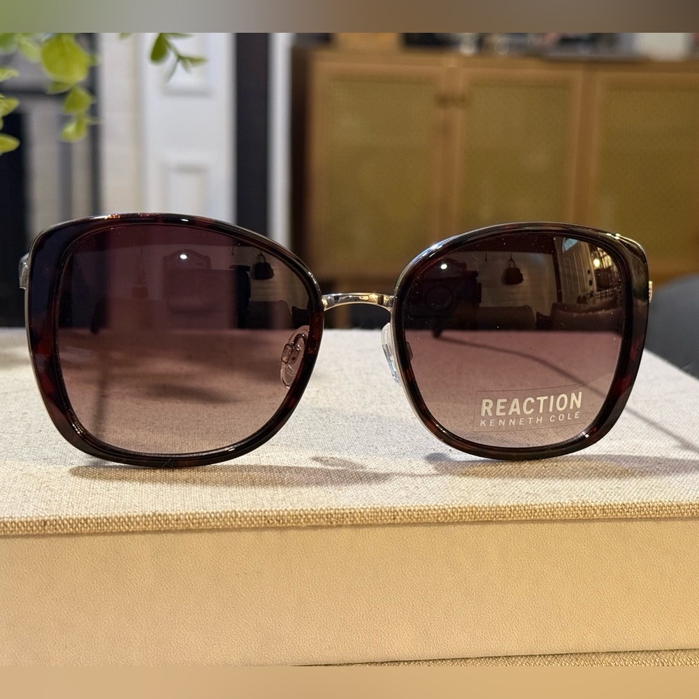 Kenneth Cole Sunnies 🕶️